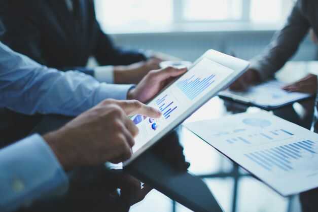 close-up-businessman-with-digital-tablet_optimized.jpg