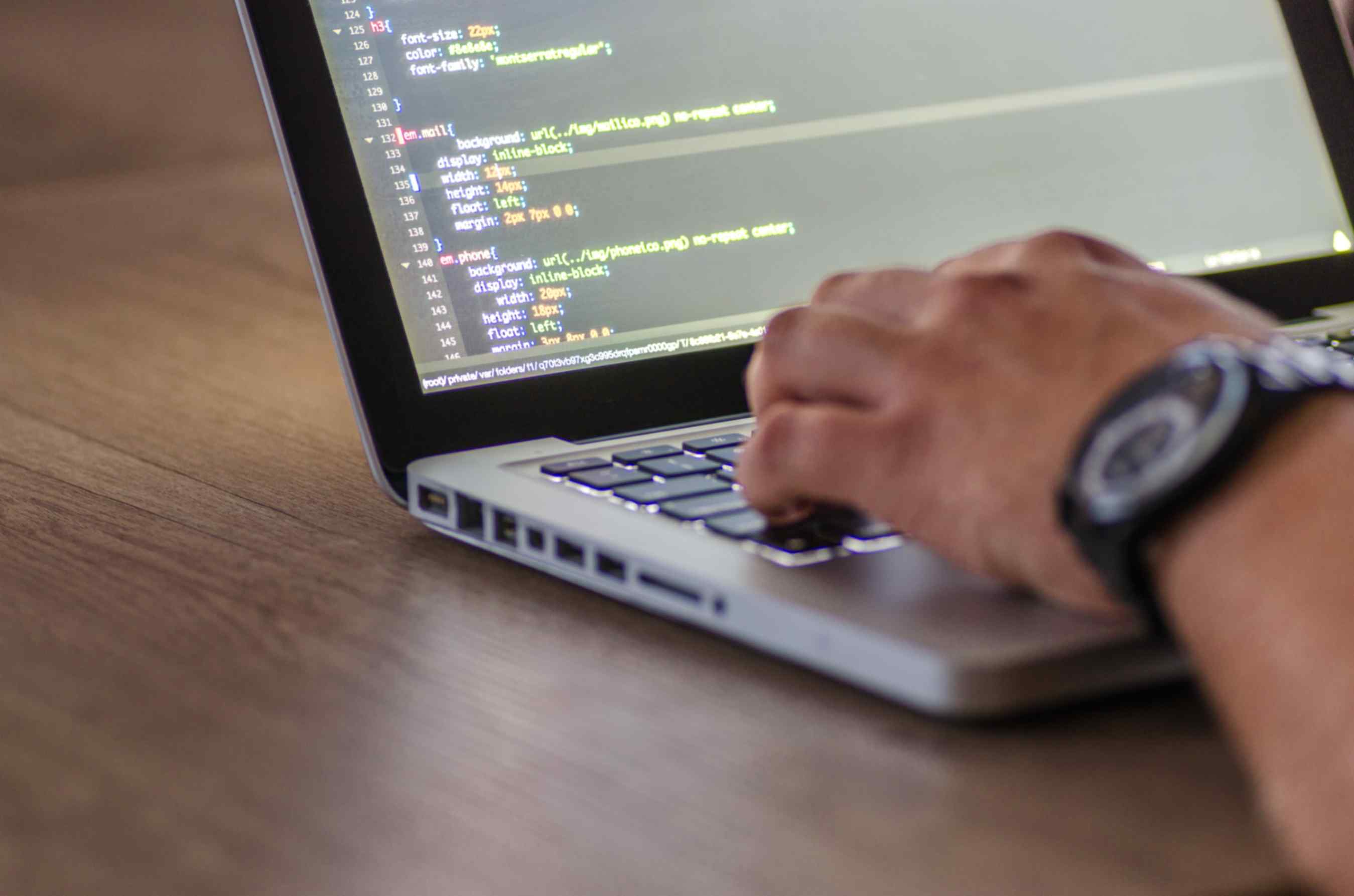 jpeg-optimizer_pexels-lukas-574071.jpg